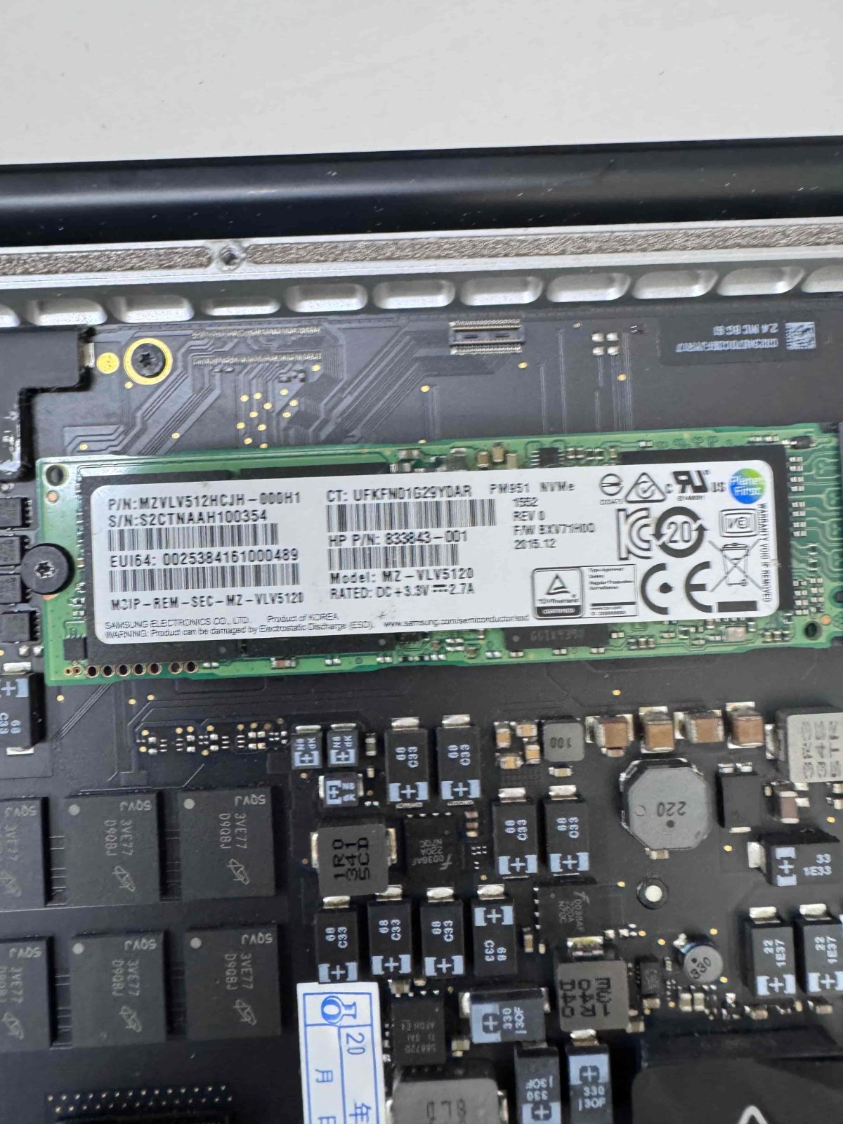 筆電原廠三星PM951 NVMe固態硬碟拆下實拍